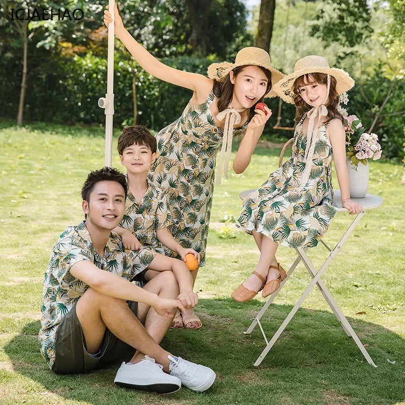 Summer Family Matching Outfit Father Son Beachwear Mom Daughter Floral Dress Girl Vacation Gown Seaside Holiday Kids Fashion Set
