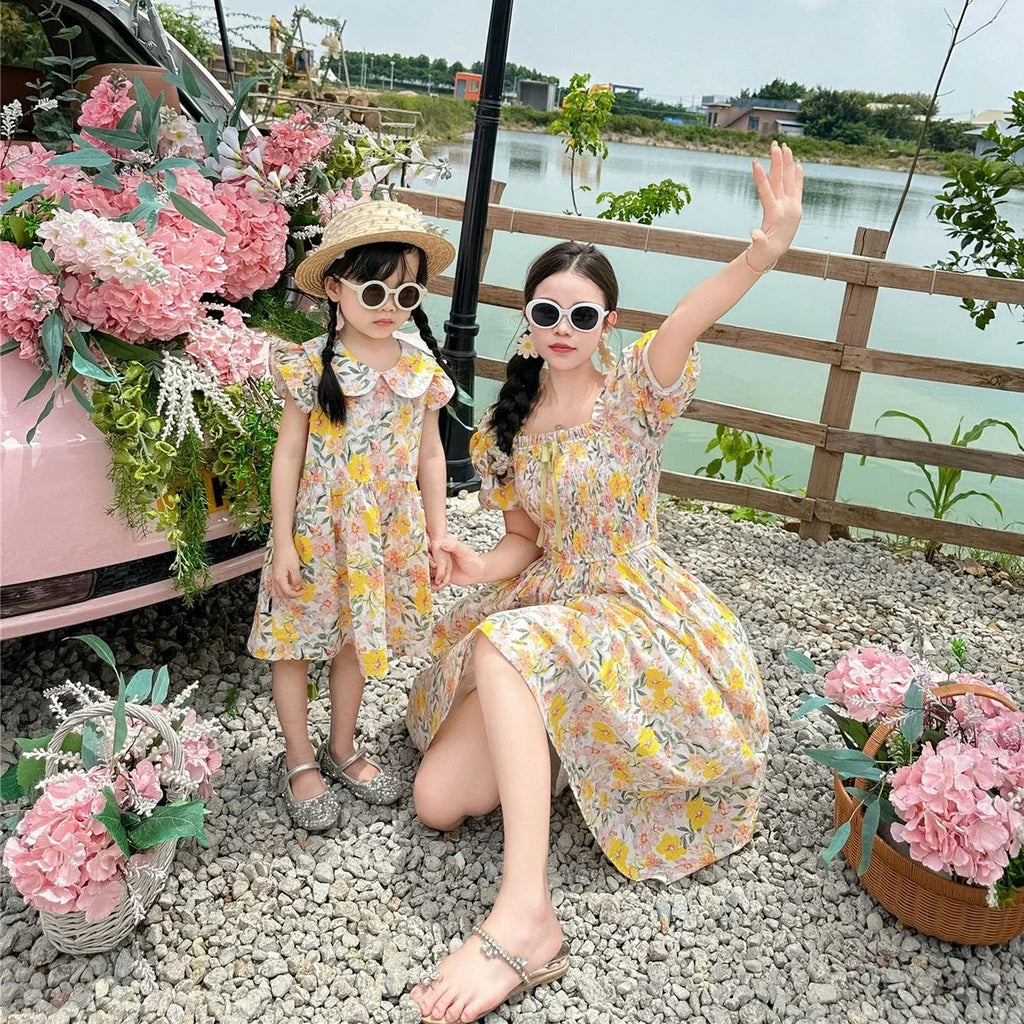 2025 Resort Couple Family Vacation Clothes Mom Daughter Floral Dresses Holiday Dad Son Shirts Brother Siater Matching Clothing